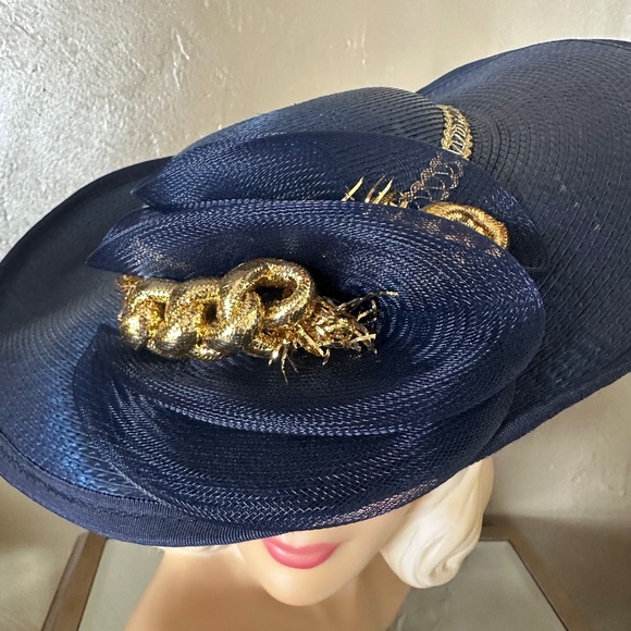 ENTRANCING 1970S\' NAVY STRAW WIDE BRIM HAT WITH SEQUINS, CRIN & SHINY GOLD TRIM main image 4